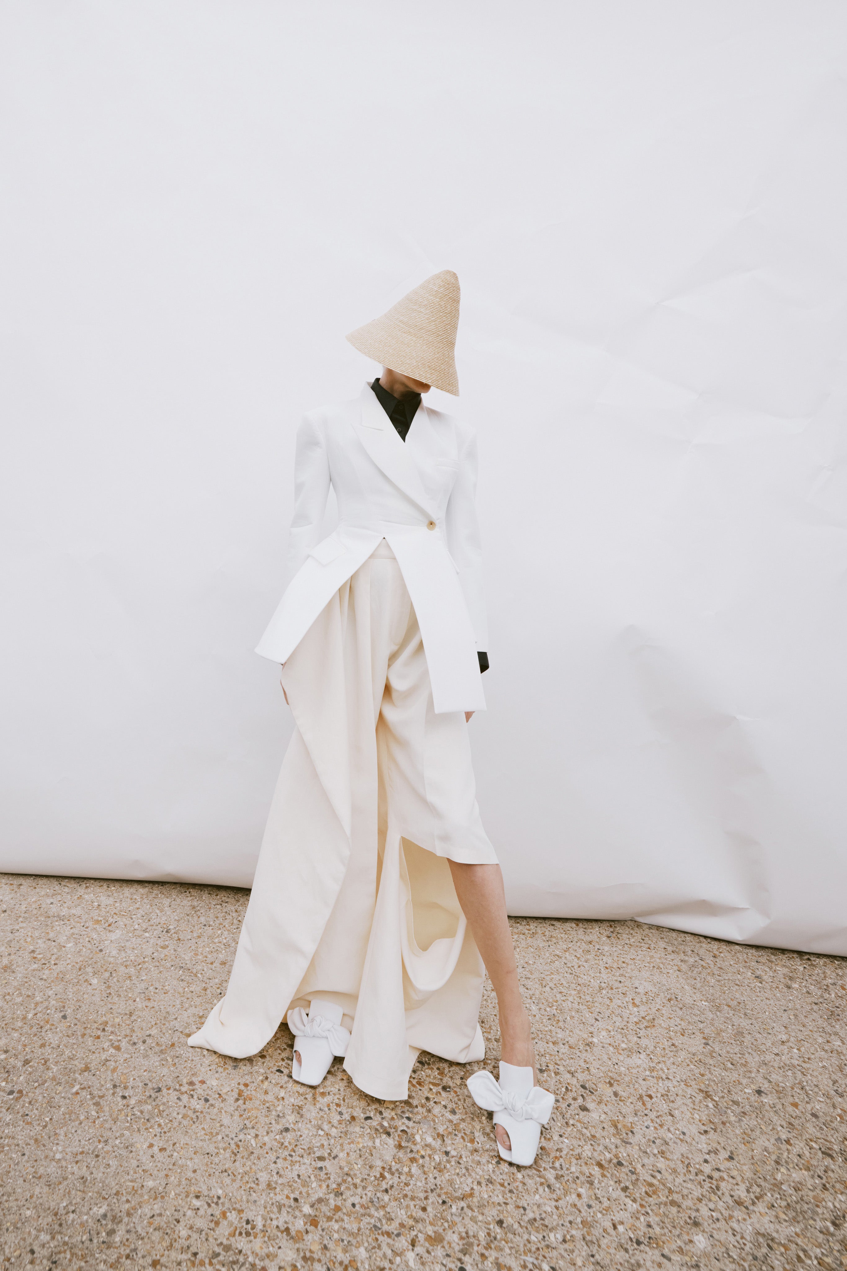 Asymmetric Volume-Contrast Jacket White