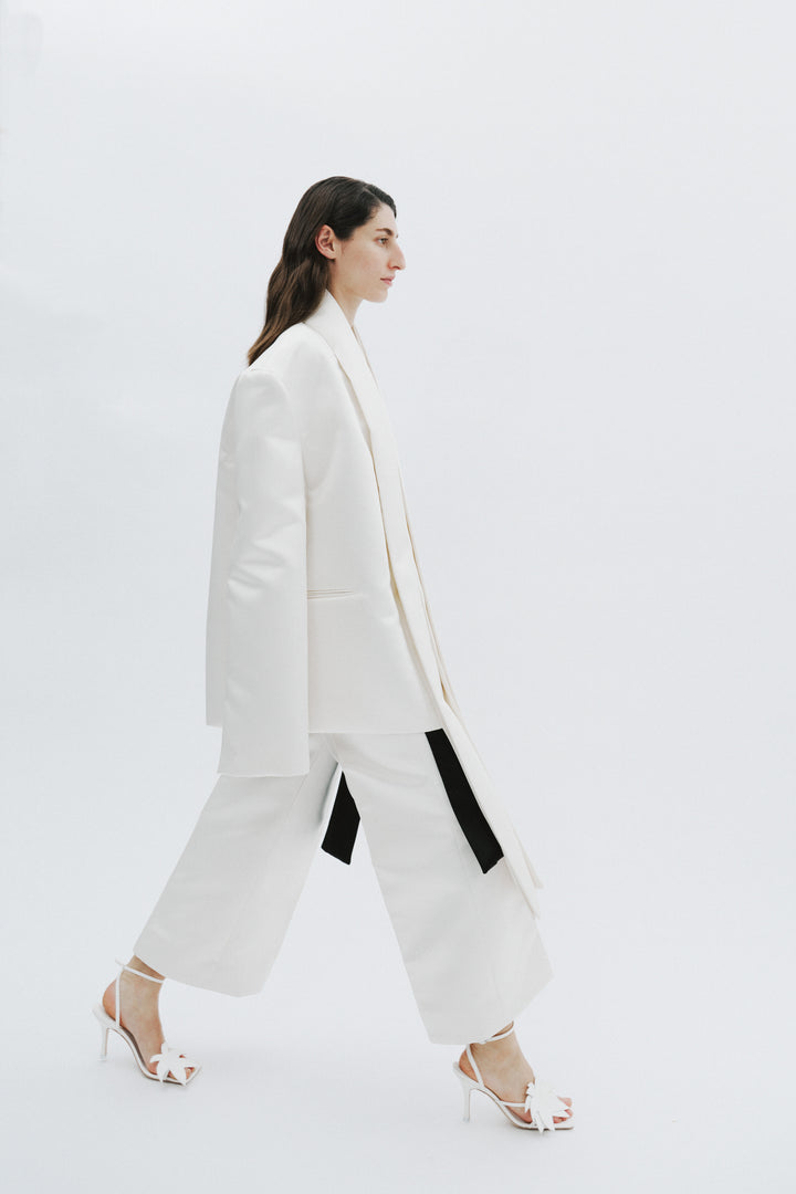 Delta Palma White