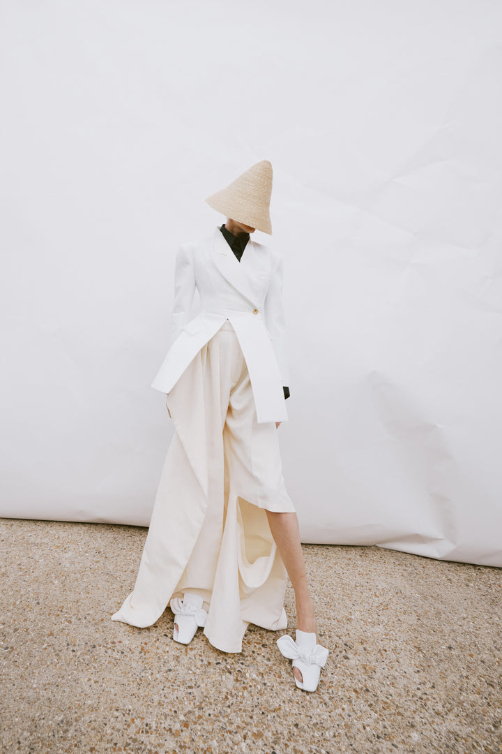 Asymmetric Volume-Contrast Jacket White