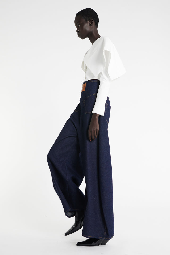 Rounded Back To Front Jeans Indigo Rinse Wash