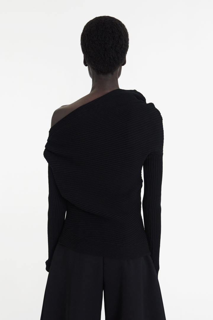 Off Shoulder Sweater Without Spoon Brooch Black