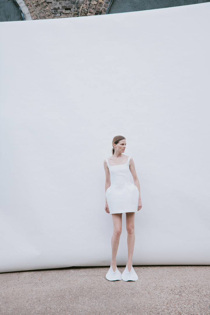 Opened Neckline Sculpted Swan Dress White