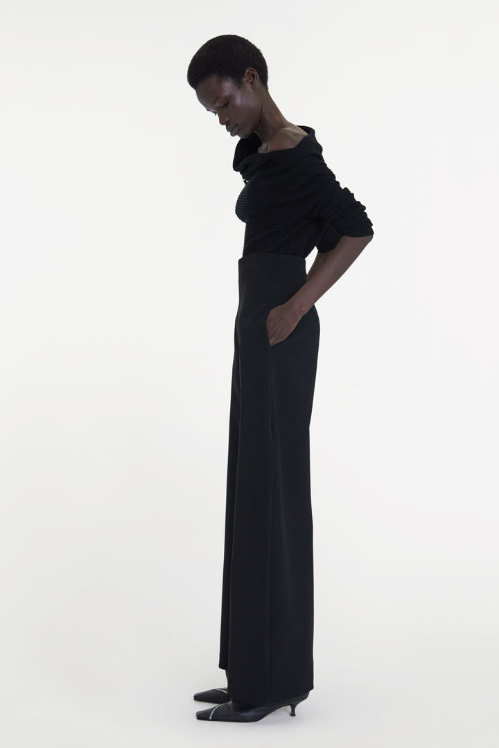 Off Shoulder Sweater Without Spoon Brooch Black