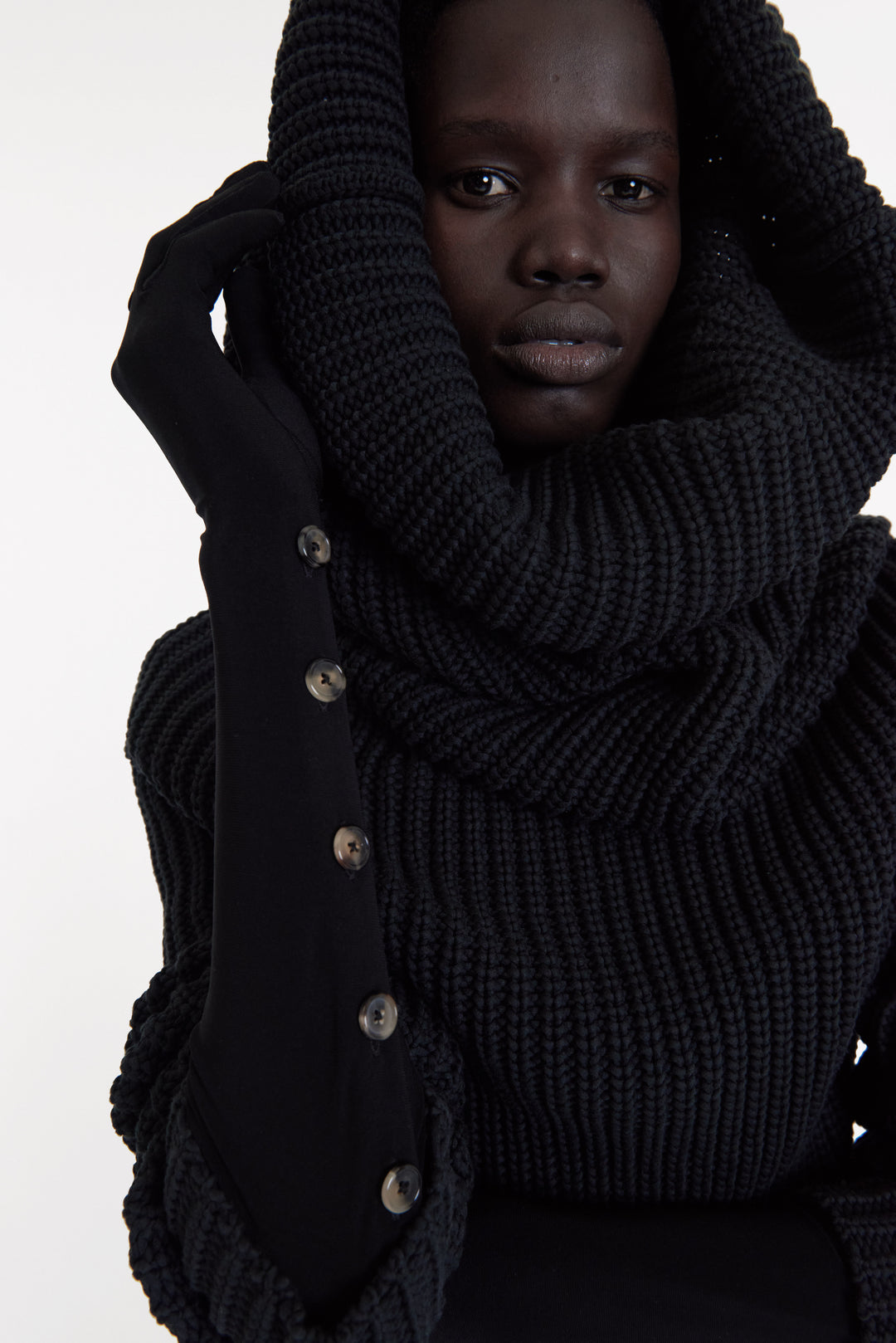 Knit Snood Top With Gloves Black