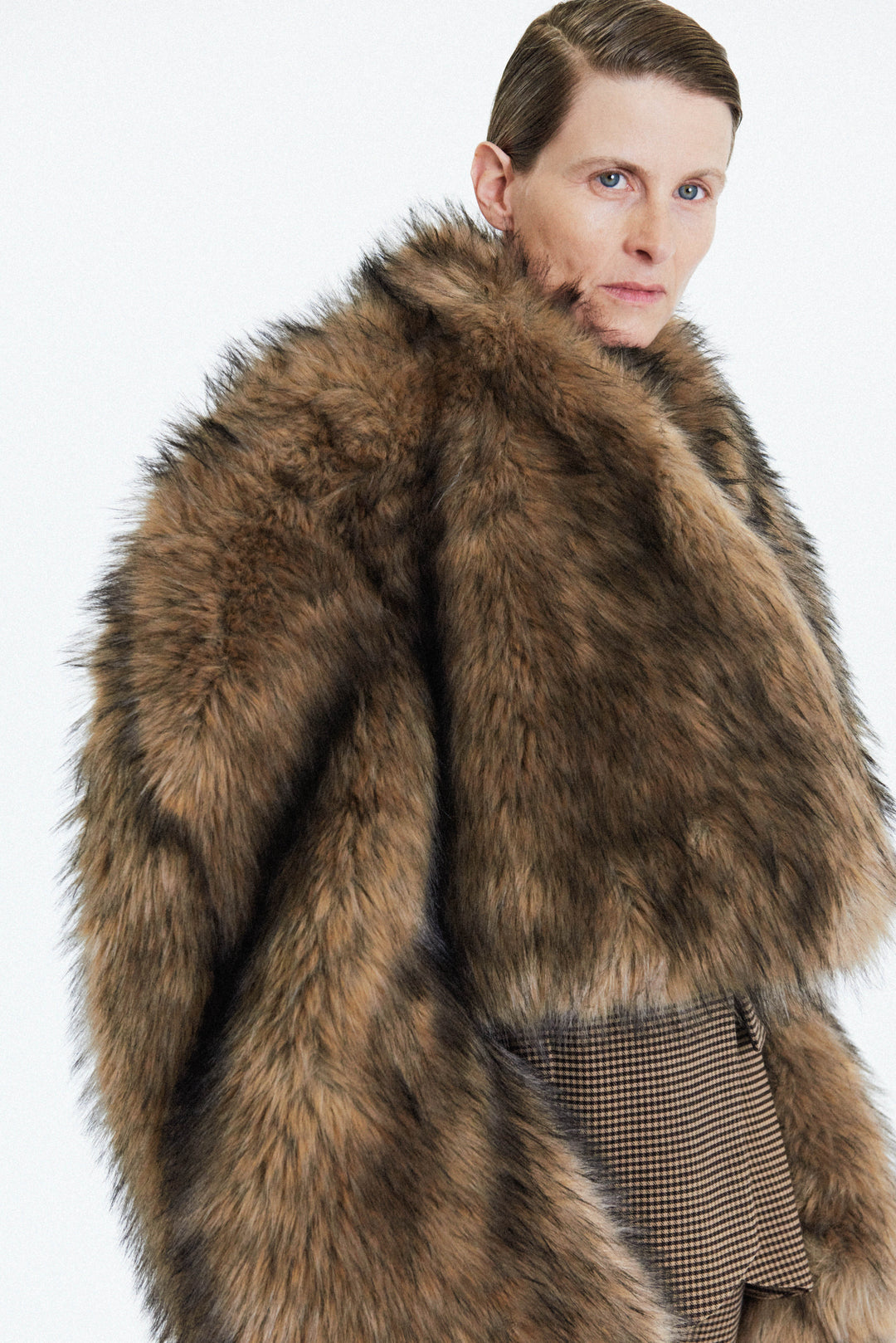 Rounded Sleeve Cropped Faux Fur Jacket Brown