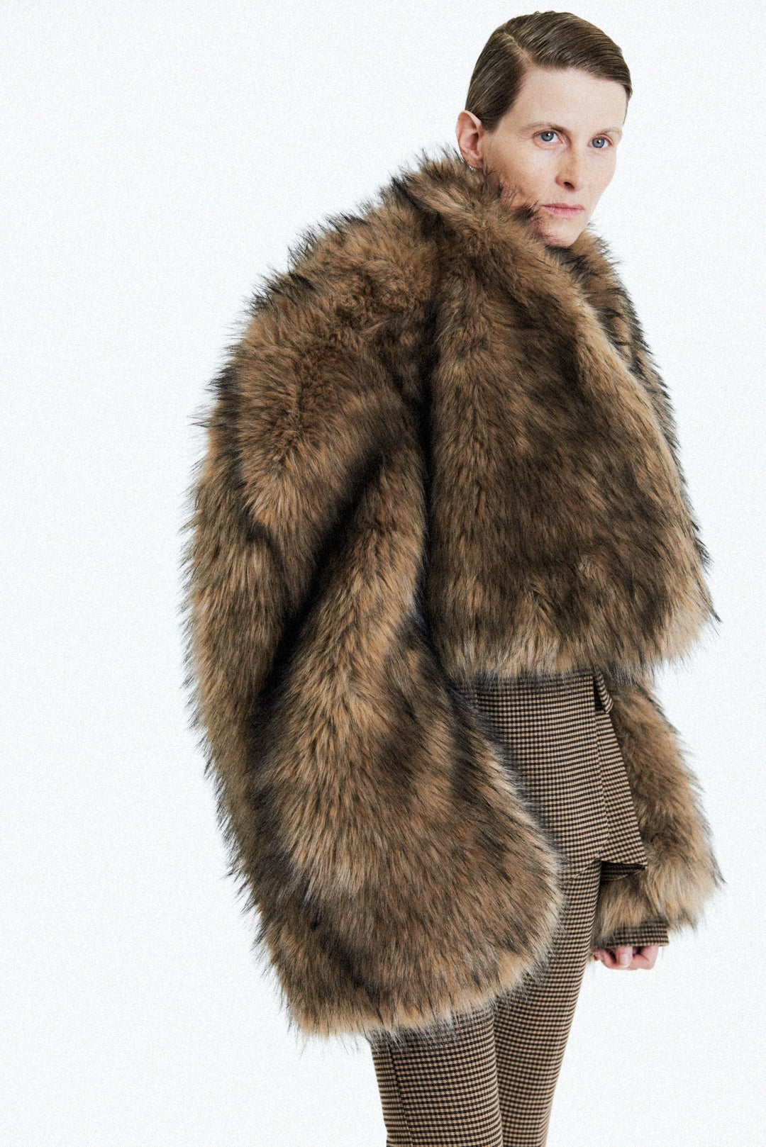 Rounded Sleeve Cropped Faux Fur Jacket Brown