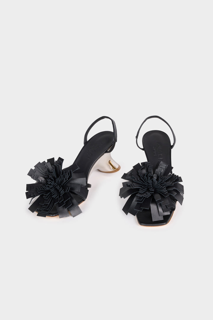 Linda Shoes With Pom-Poms Black Silver Gold