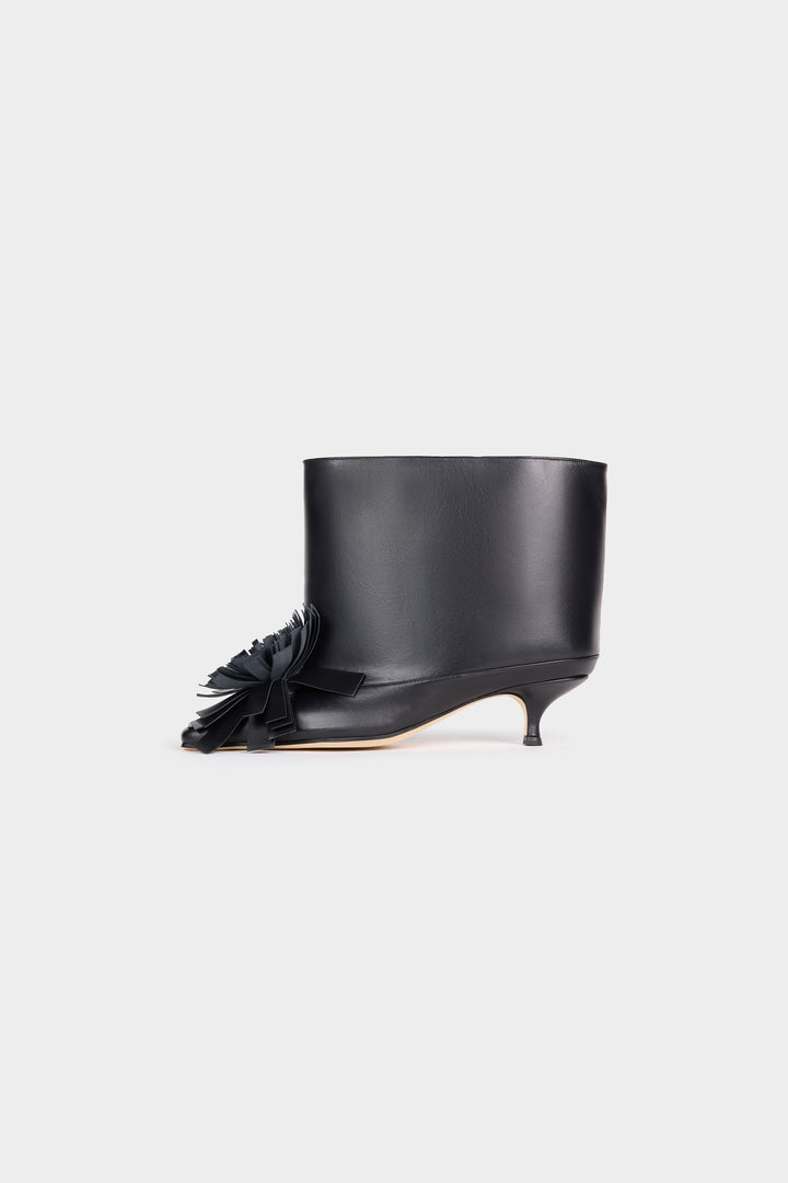 Dana Boots Super Short With Pom-Poms Black