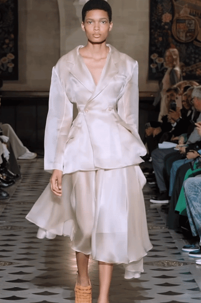 Homepage | Luxury Womenswear | A.W.A.K.E. MODE