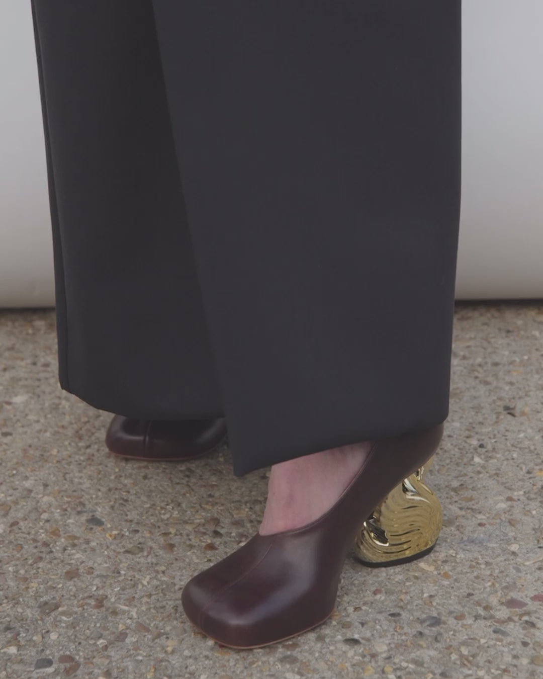 Vesper Shoes With Swan Heel Brown Silver Gold